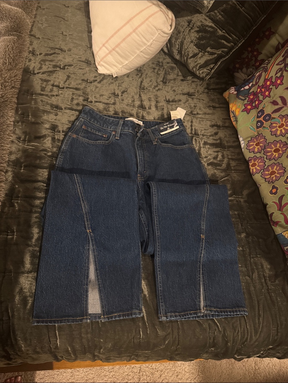 Abercrombie curve love 90s relaxed high rise- Classic Dark Wash